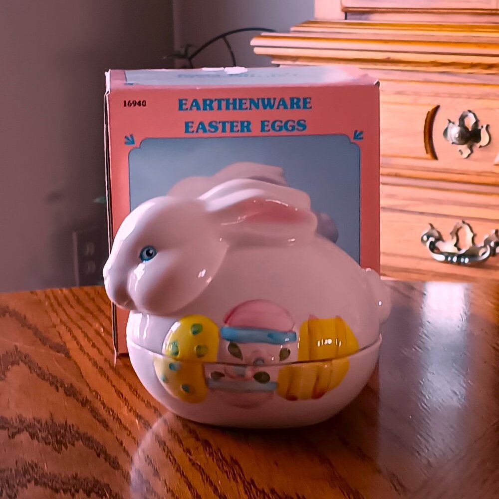 Vintage Earthenware Easter Decor (Rabbit with Easter Eggs)